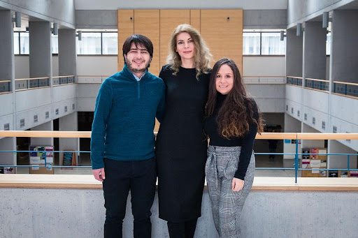 ssociate Professor Dr. Nóra Géczy (centre) with her two students, Daniel Osorio Arboleda from Colombia and Sofia Suarez from Ecuador (Photo: Csaba József Májer)